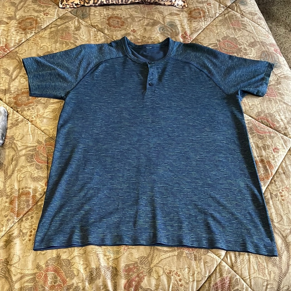 lululemon athletica Blue Short Sleeve Tee
